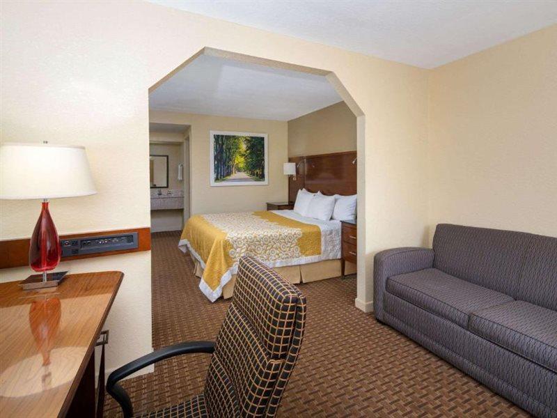 Days Inn By Wyndham Thomaston Esterno foto