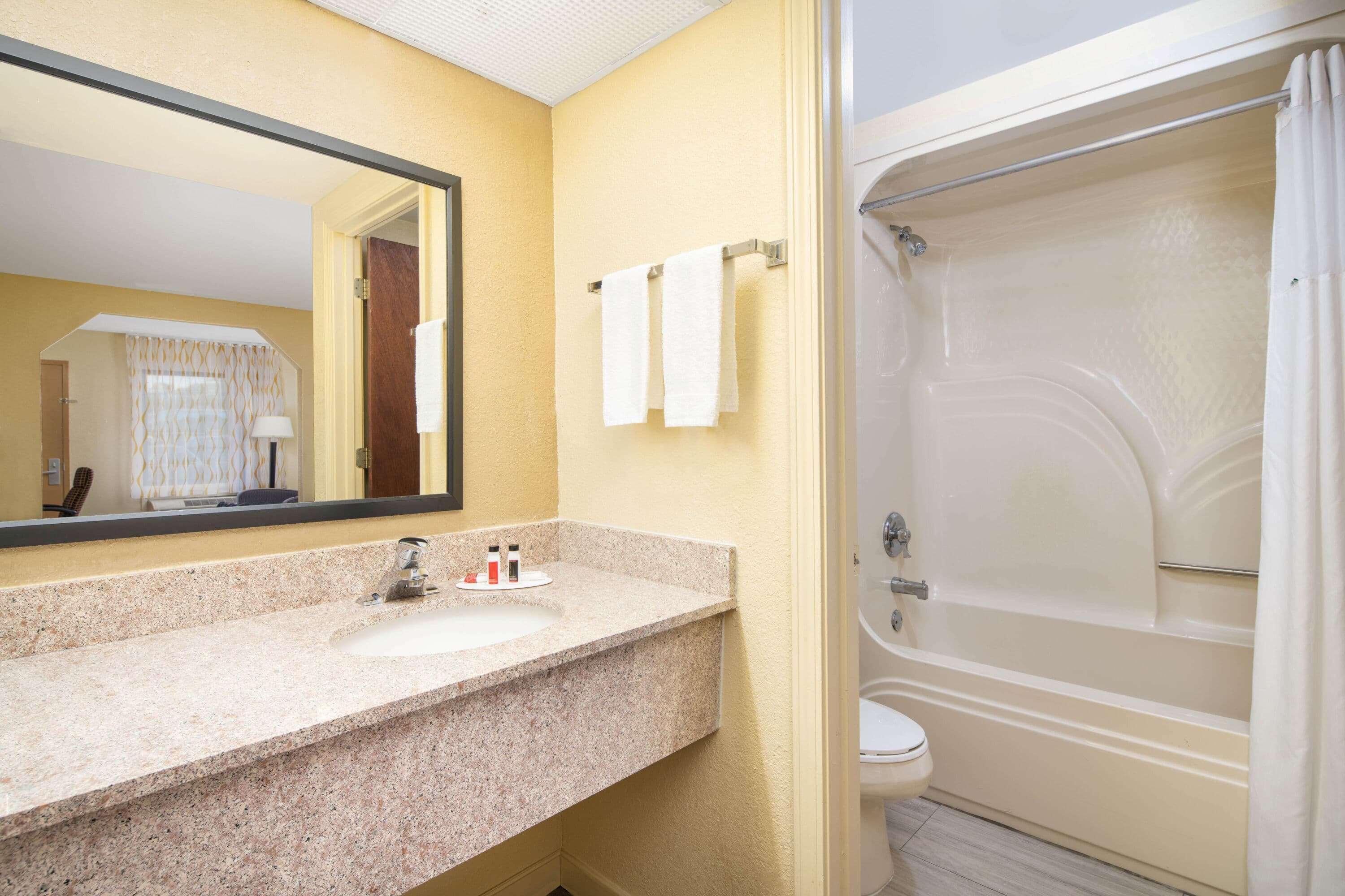Days Inn By Wyndham Thomaston Esterno foto